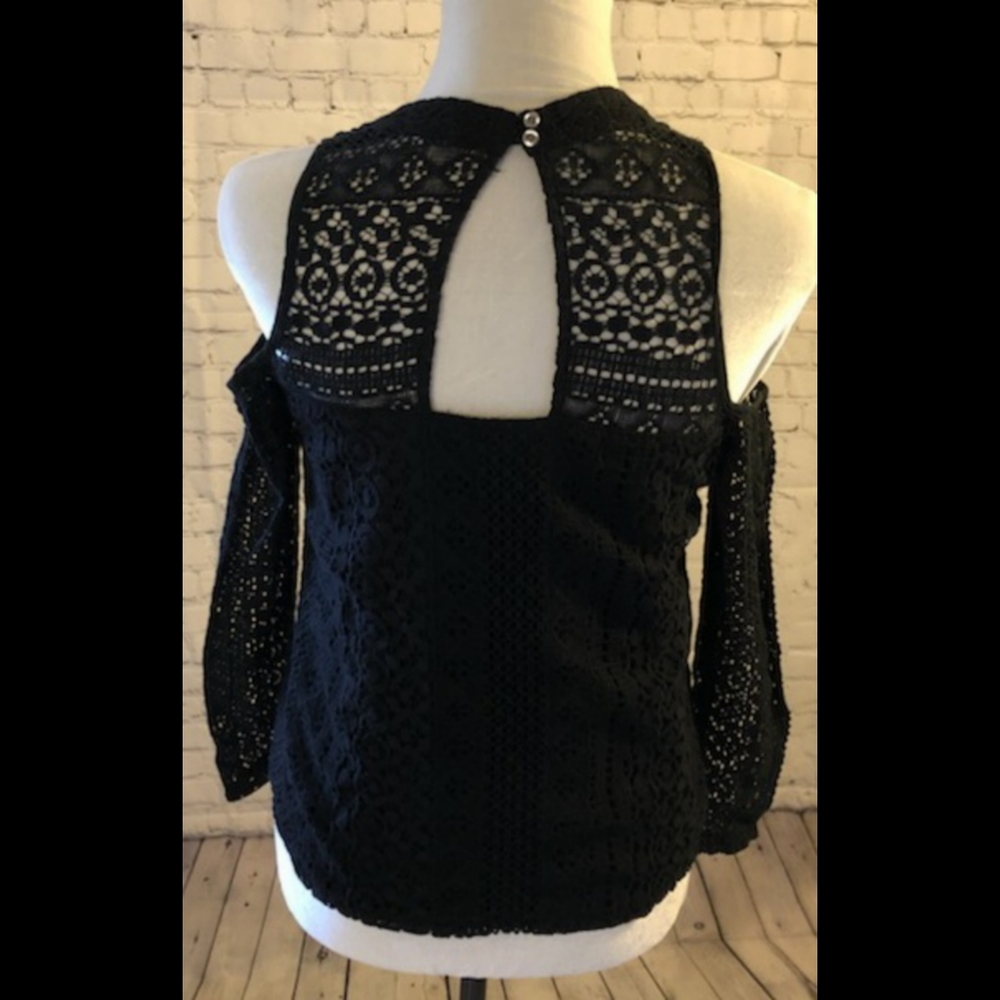 EUC Hollister black lacy cold shoulder top - XS - Picture 4 of 6